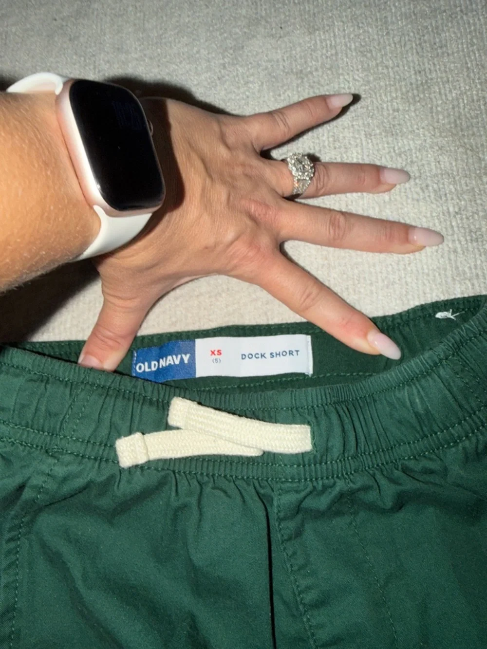 Boys Old Navy Forest Green Dock Shorts with White Drawstring EUC